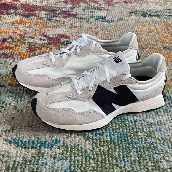 New Balance 327 Retro Sneakers Sea Salt Grey Black WOMEN'S 7 - Picture 5 of 6